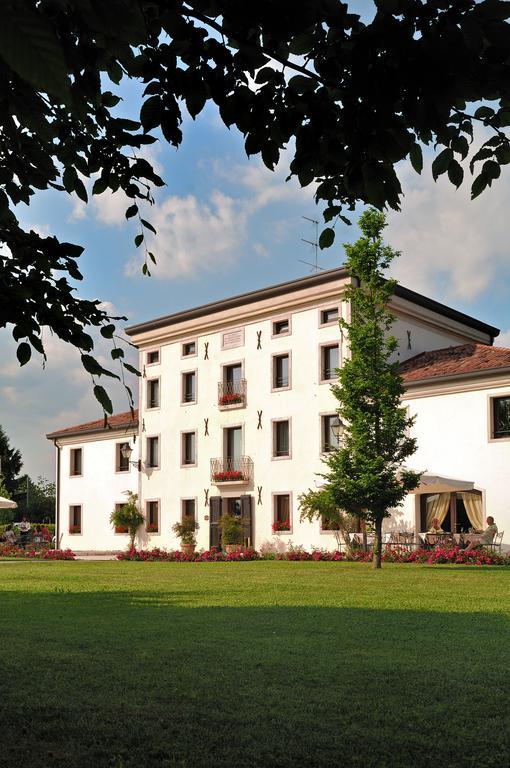 Hotel Villa Dei Carpini Oderzo Buitenkant foto