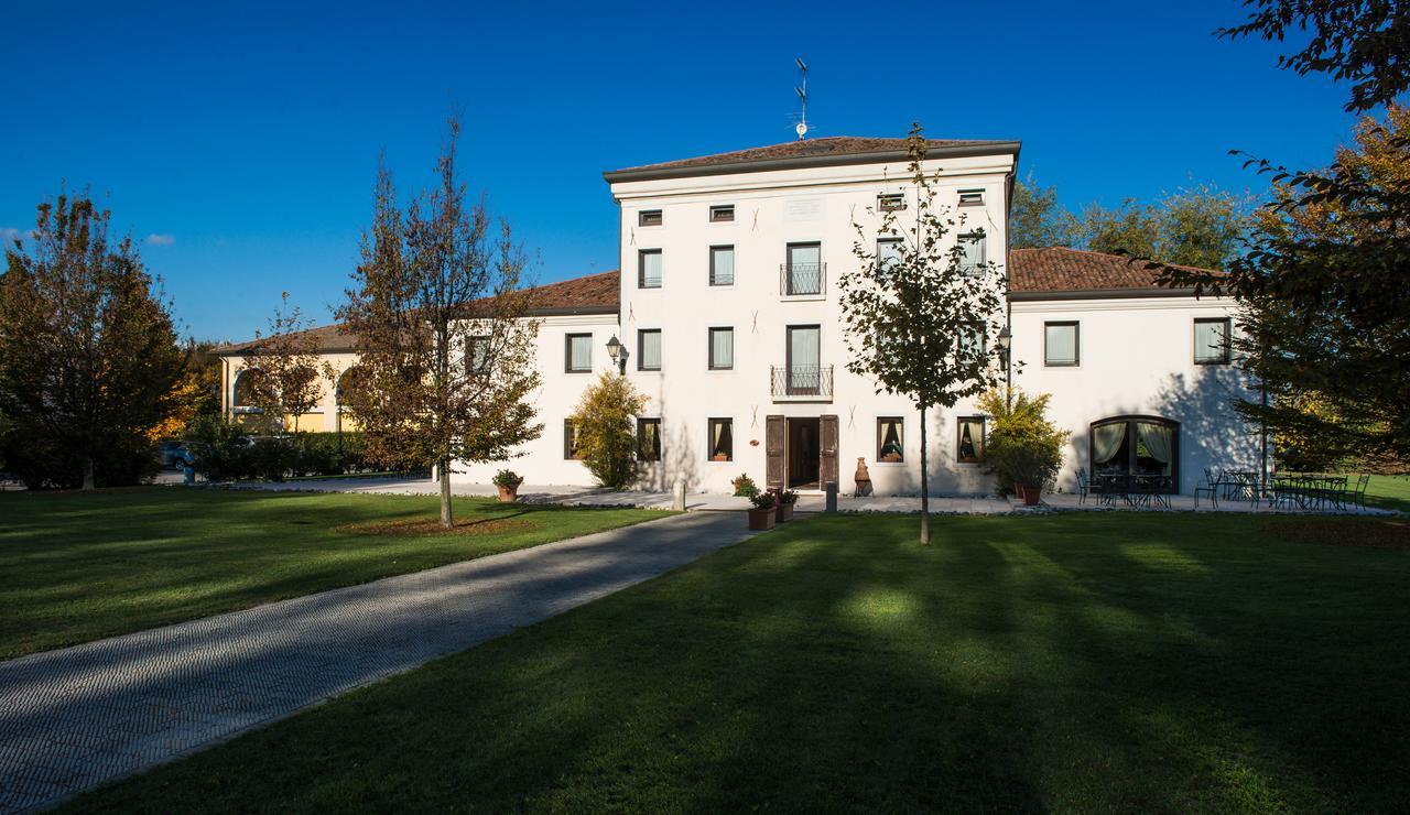 Hotel Villa Dei Carpini Oderzo Buitenkant foto