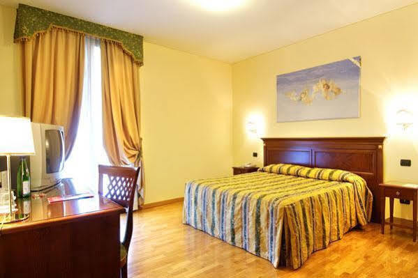 Hotel Villa Dei Carpini Oderzo Buitenkant foto